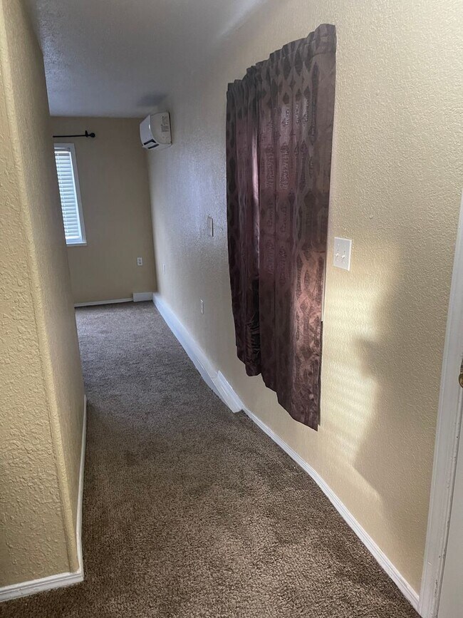 Foto del edificio - 5216 Los Arboles Ave NE