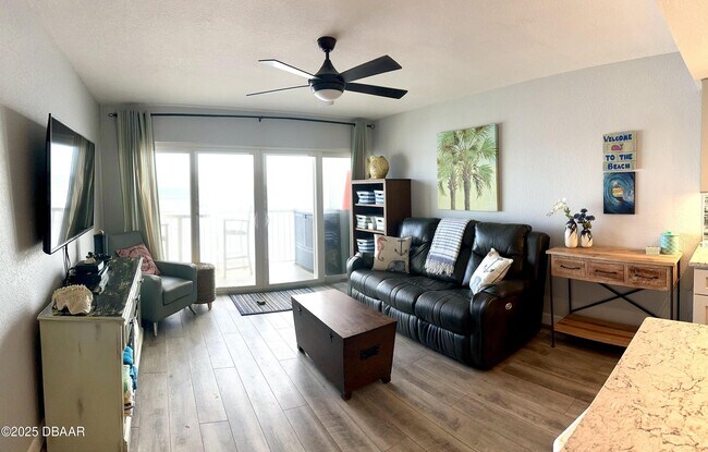 Building Photo - 4849 Saxon Dr