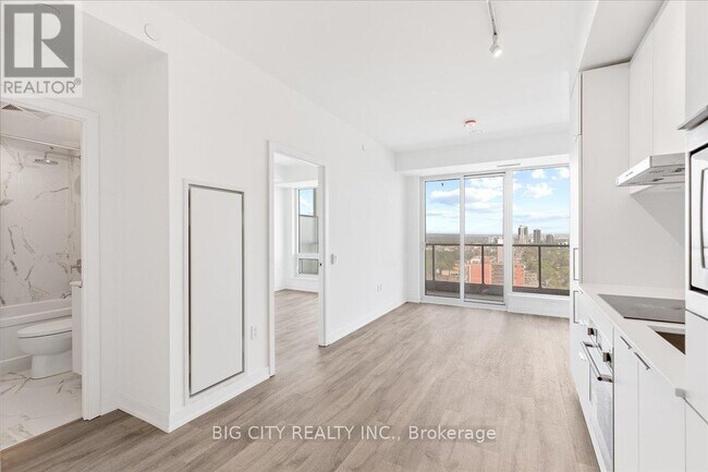 Building Photo - 7 Golden Lion Heights