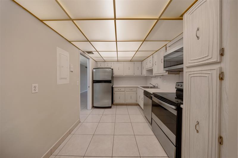 Foto principal - 2601 S Palm Aire Dr