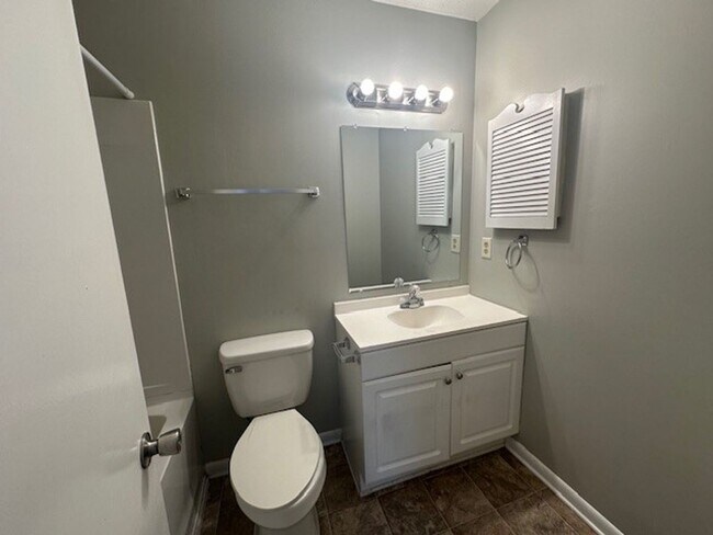 Foto del edificio - 1190 Wrenwood Ct