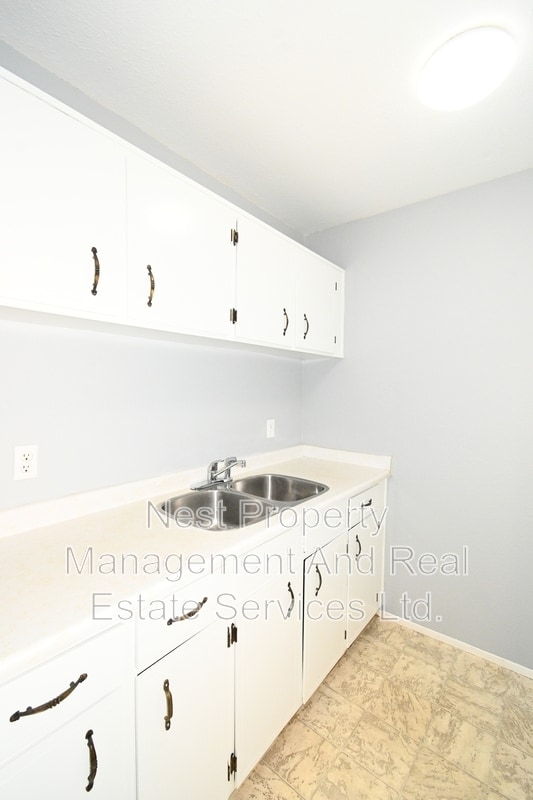 Building Photo - 4280 Quentin Ave