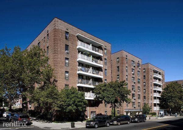 Building Photo - 4415 Colden St