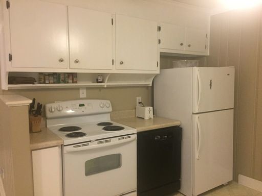 Building Photo - 104 Mansion Dr
