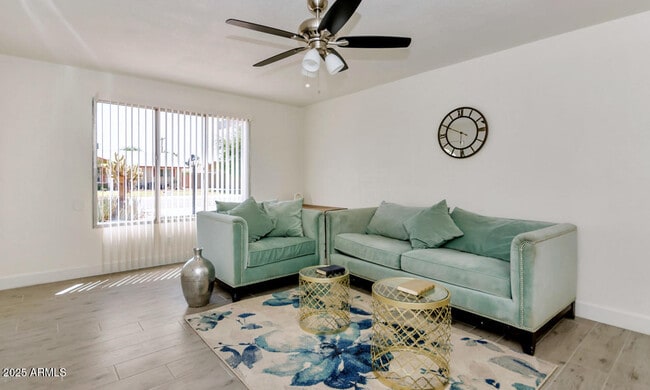 Building Photo - 1150 E Bishop Dr