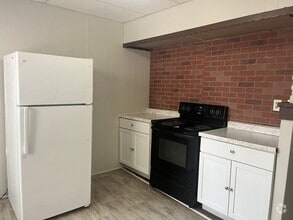 Building Photo - 366 Ice Ave