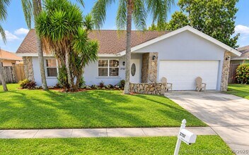 Building Photo - 2707 Starwood Cir