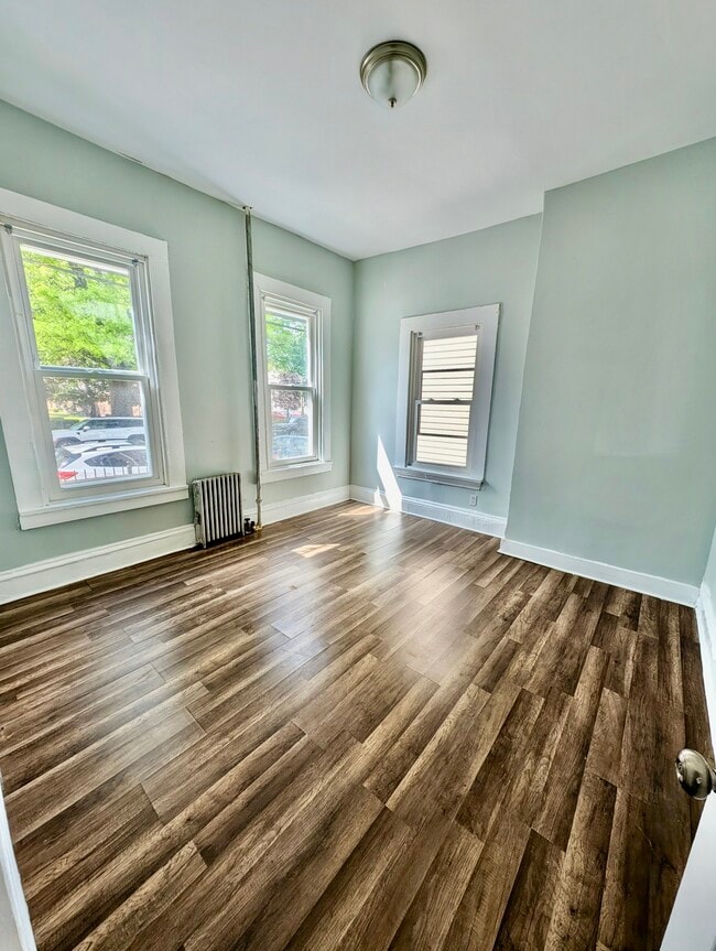 Primary Bedroom - 114 Littleton Ave