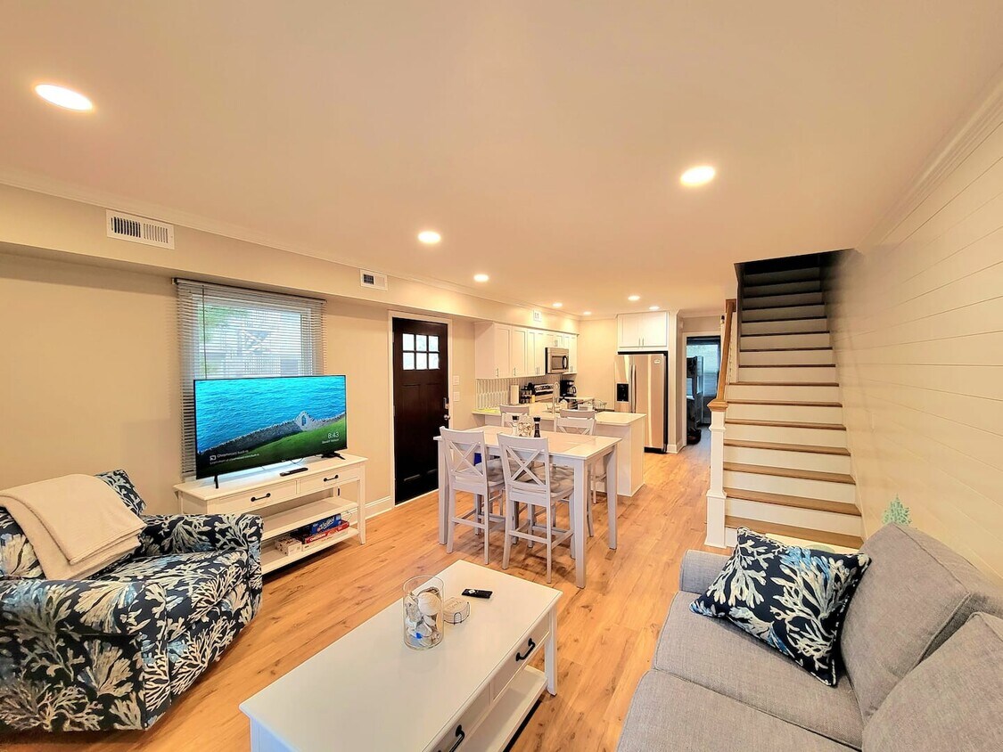 Primary Photo - 2800 Gull Way