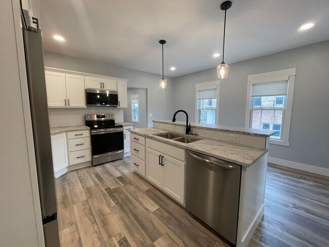 Foto del edificio - Beautiful One Bedroom in Cherry Hill - All Utilities Including WiFi are included!