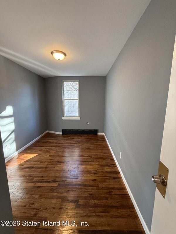 Foto del edificio - 279 Heberton Ave