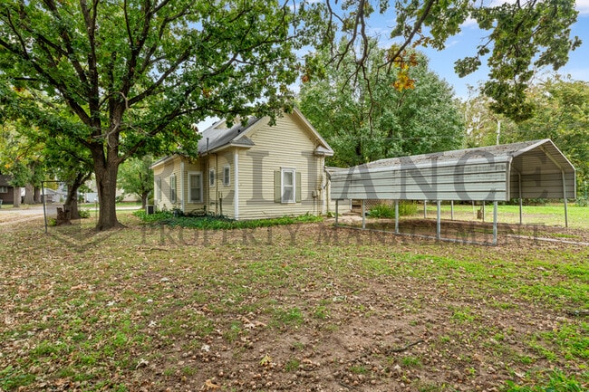 Building Photo - 109 N Emporia St