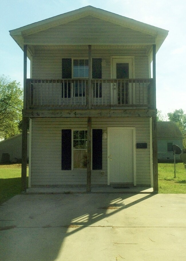 Building Photo - 407 Dunstan Ln