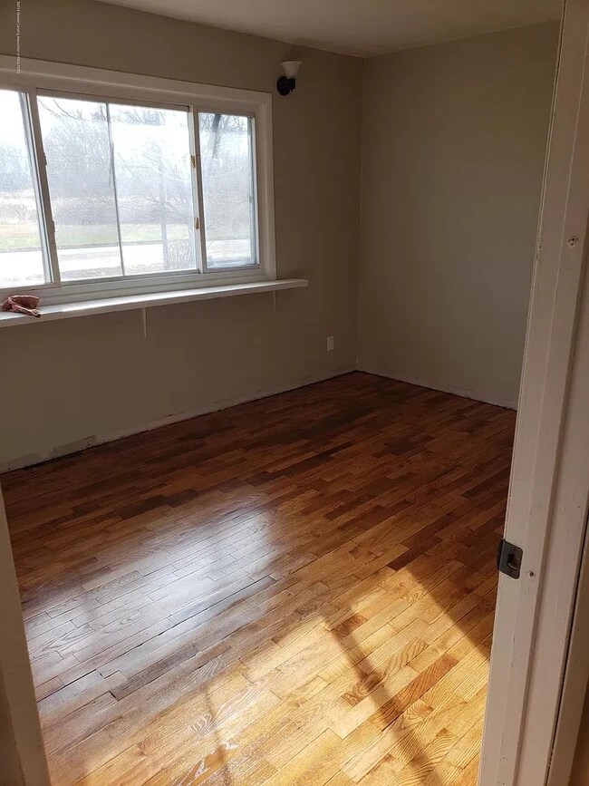 Foto del edificio - 2710 W Miller Rd