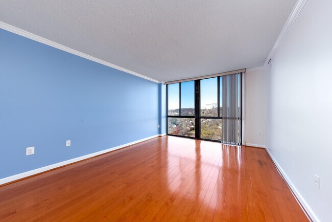 Building Photo - 5300 Holmes Run Pkwy