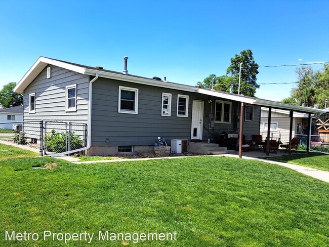 Building Photo - 4 br, 2 bath House - 305 17th st W