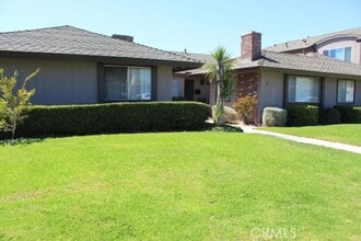 Building Photo - 1671 W Cindy Ln