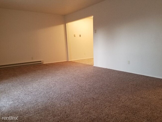 Building Photo - 1 br, 1 bath Apartment - 3036 La Salle Ave