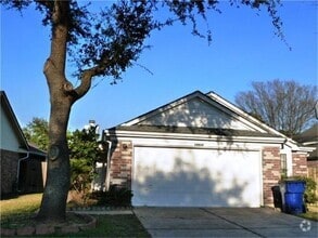 Building Photo - 15610 Scenic Haven Dr