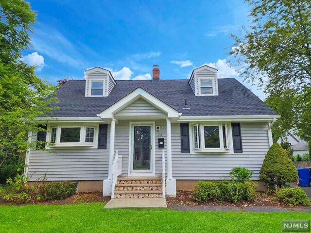 Primary Photo - 451 Berkshire Rd
