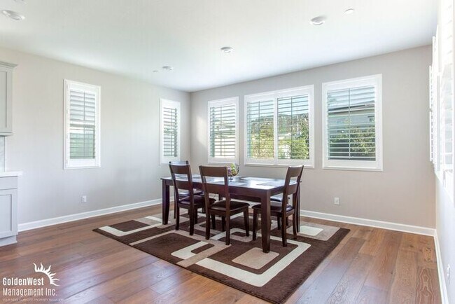 Foto del edificio - Stunning 5Bdm 3.5Ba Home in Escondido with...