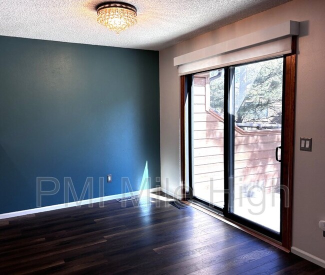 Building Photo - 9325 W 80th Pl