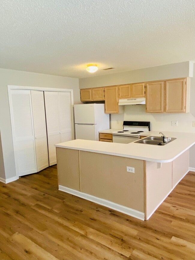 Foto del edificio - 2922 Mulberry Ln