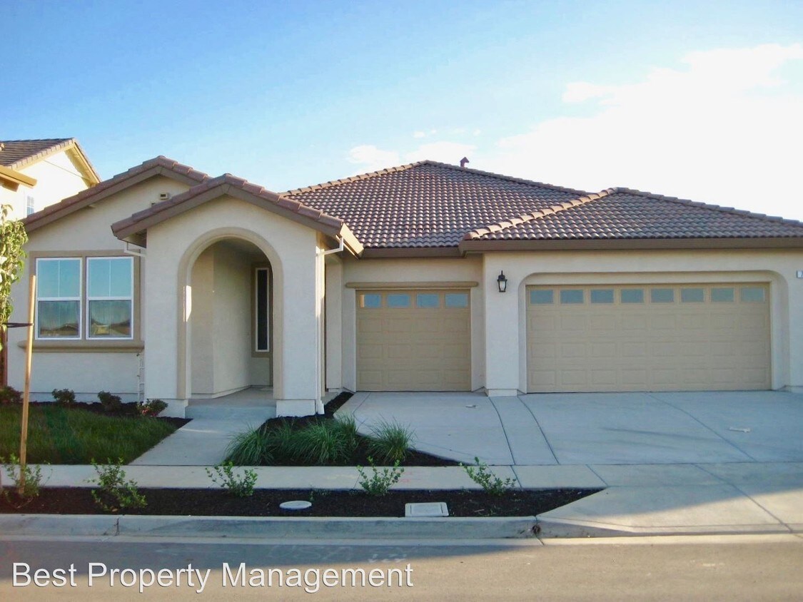 Foto principal - 4 br, 3 bath House - 732 Jennifer Street