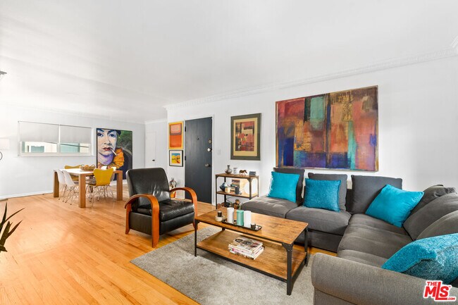 Building Photo - 1330 N Crescent Heights Blvd