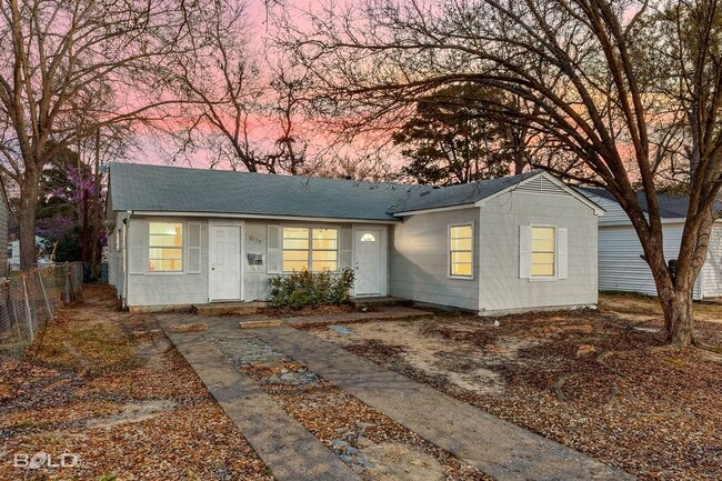 Building Photo - 2770 Parkridge St