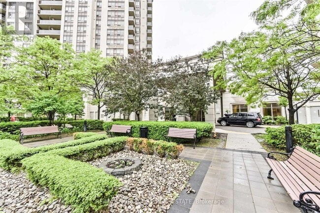 Building Photo - 700-700 Humberwood Blvd