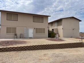 Building Photo - 2130 Sahara Dr
