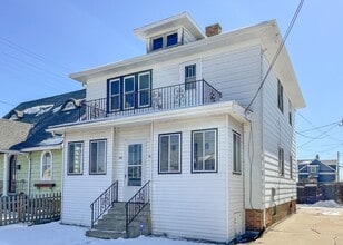 Building Photo - 1605 Yout St