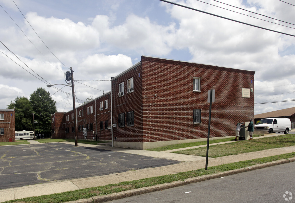 Foto del edificio - All American Garden Apartments