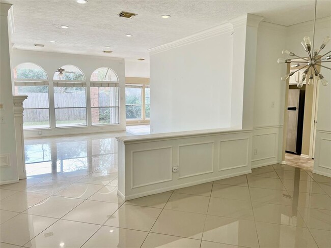 Foto del edificio - 3406 Honey Creek Dr