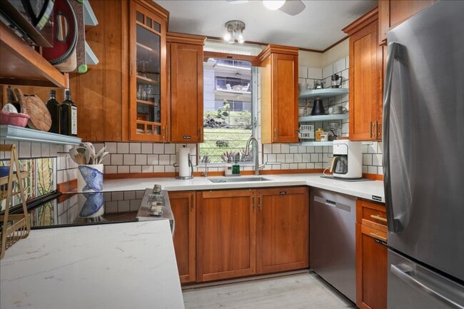 Building Photo - 2 Bedroom 2 Bath Furnished Condo