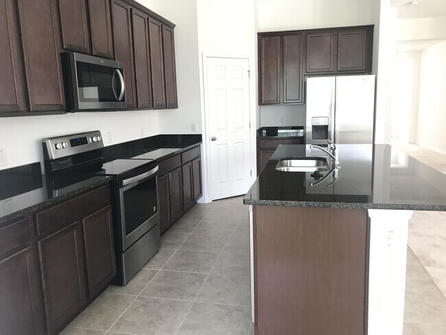 Building Photo - 12886 Westside Vlg Lp