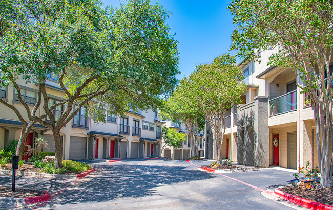 Building Photo - MAA Barton Creek