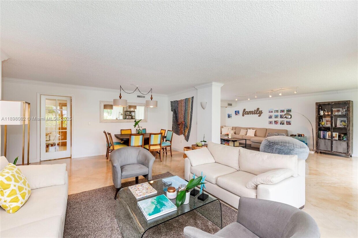 Foto principal - 199 Ocean Ln Dr