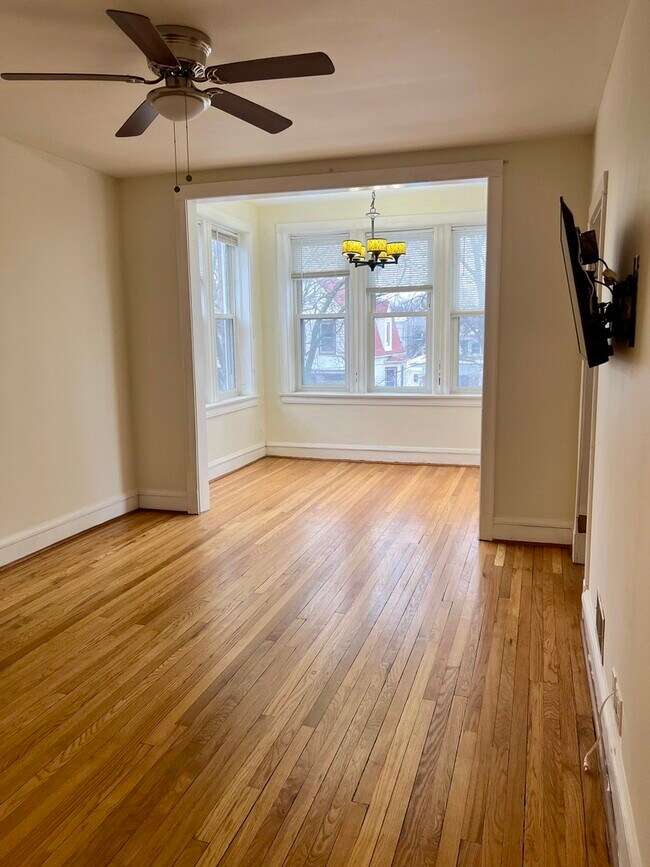 Foto del edificio - 4148 N Monticello Ave