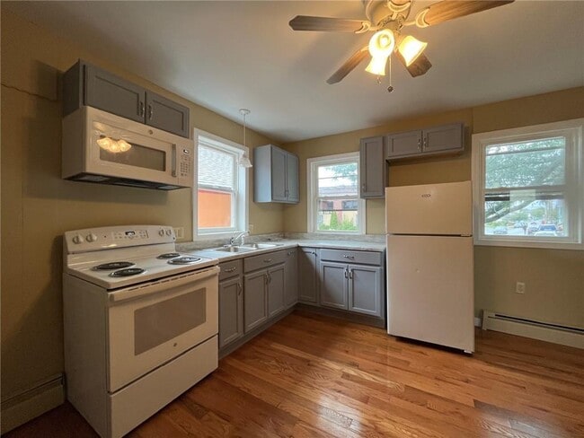 Building Photo - 1287 1/2 S Broadway