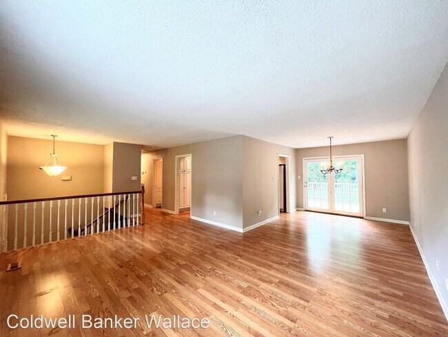 Building Photo - 4 br, 3 bath House - 8915 Ripon Circle