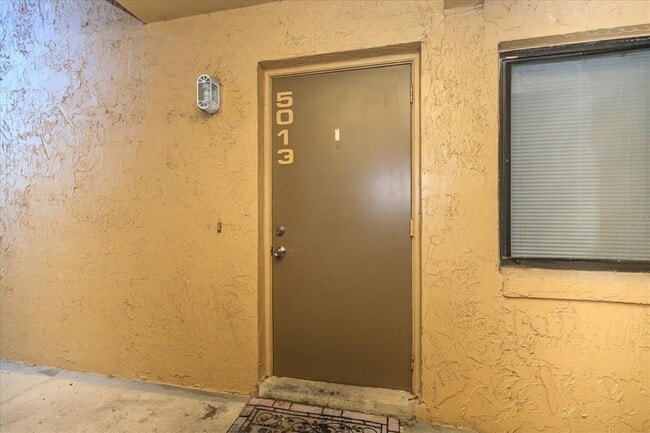 Building Photo - 5013 Vineland Rd