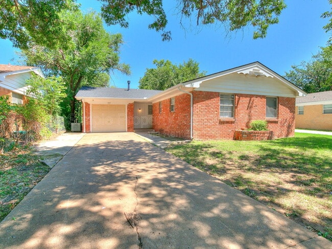 Photo - 249 NW 82nd St House