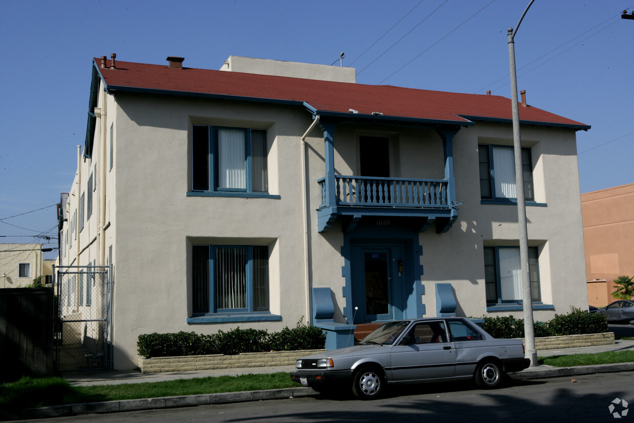 Foto del edificio - 1089 Coronado Ave