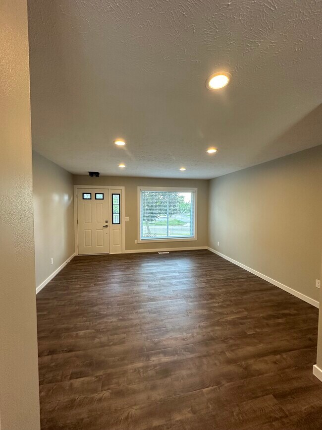 Foto del edificio - 2571 Woodmeadow Dr SE