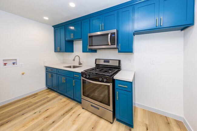 Cocina - 1329-1331 Quintero St