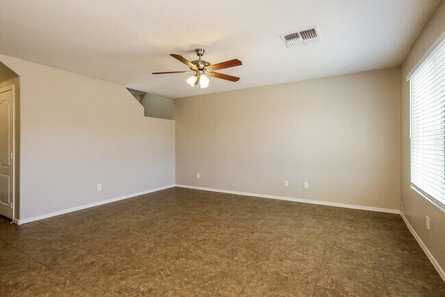 Foto del edificio - 18405 W Sunnyslope Ln