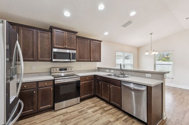 Building Photo - 458 Macon Dr