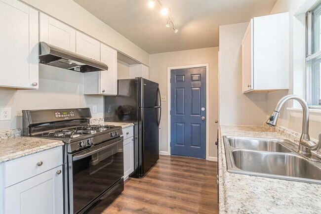 Foto del edificio - 5803 Woodhollow